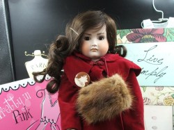 eb 81 red velvet coat top